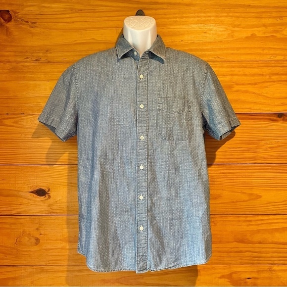 American Eagle Men’s Polka Dot Short Sleeve Denim Button Up Shirt Medium - Picture 1 of 7